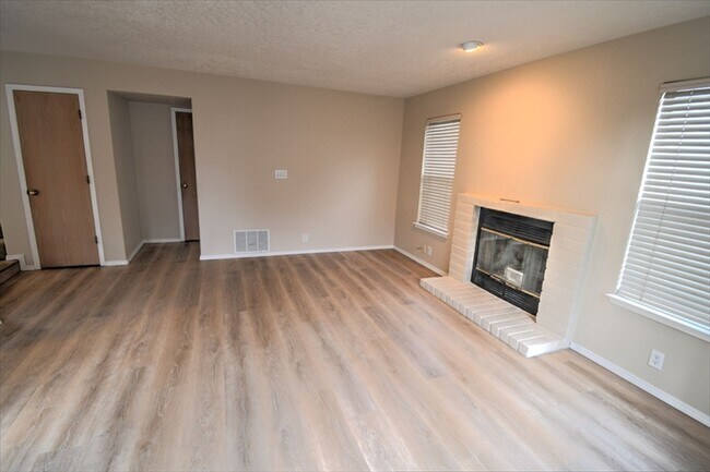 Building Photo - North Star, Desert Ridge and La Cueva School District