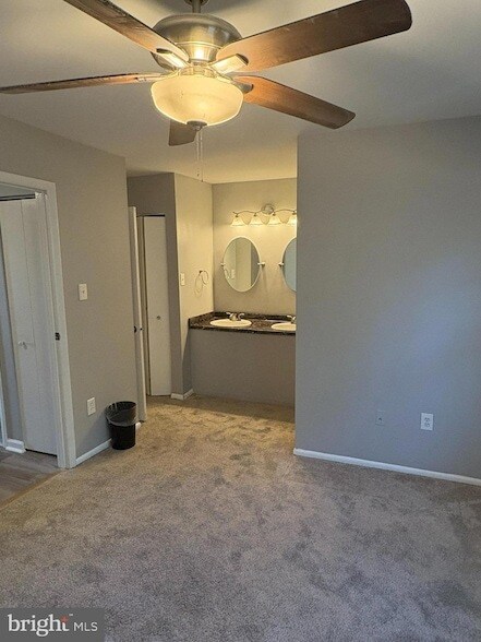 Building Photo - 3810 Glenview Terrace