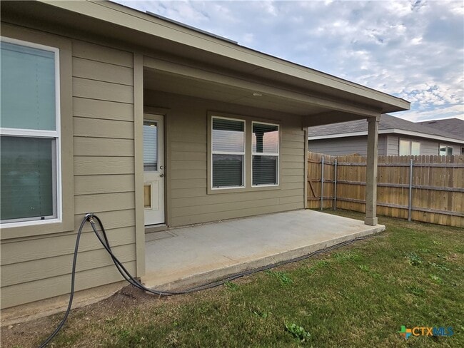 Building Photo - 1420 Parkwood