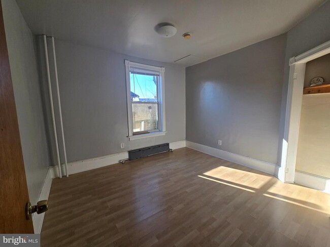 Building Photo - 212 S 45th St