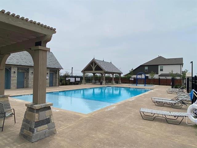 Building Photo - 2025 St Andrew's Wy