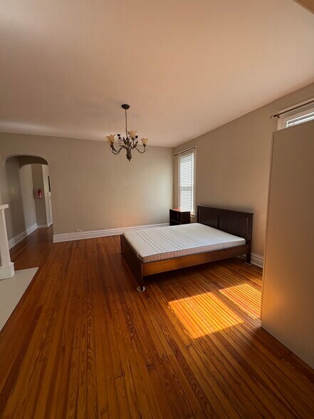 Bedroom - 123 Elm St