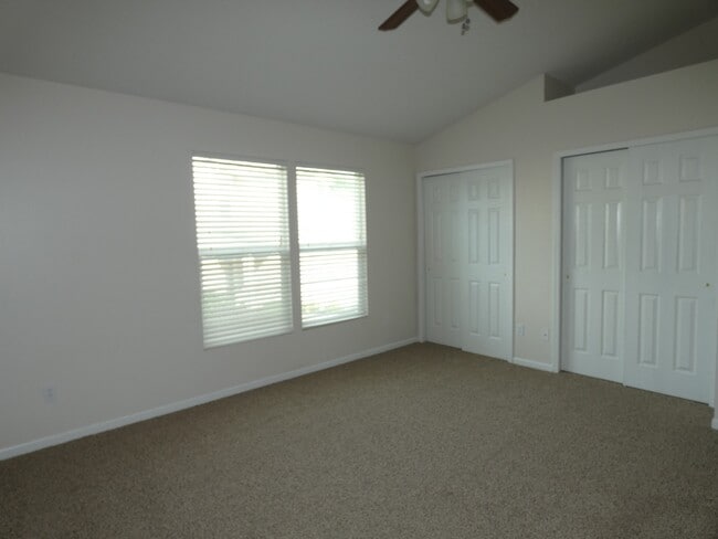 Building Photo - 5506 N Fairmount Ave