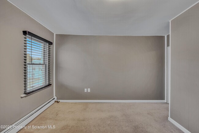 Building Photo - 413 17th Ave