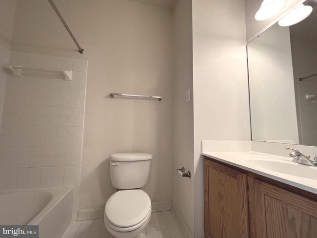 Building Photo - 15808 Buxton Pl