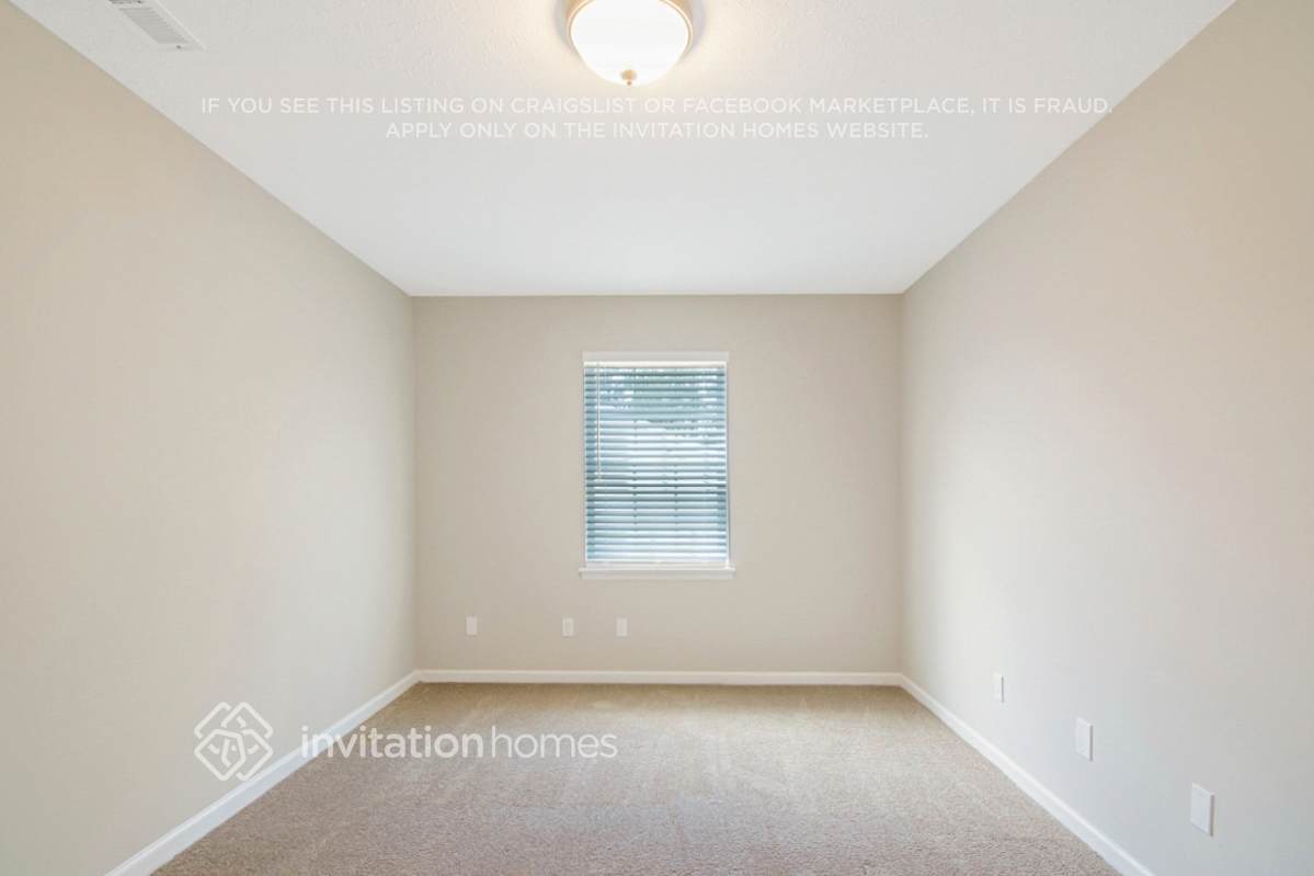 Building Photo - 2831 Bombay Dr