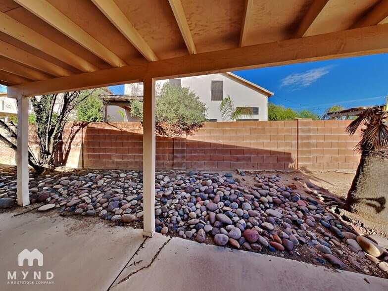 Building Photo - 2966 W Country Meadow Dr