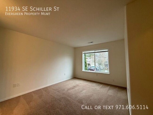 Building Photo - 11934 SE Schiller St