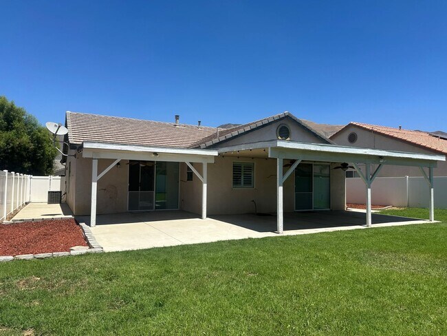Building Photo - Single Story cul-de-sac 3Beds/2Bath Home i...