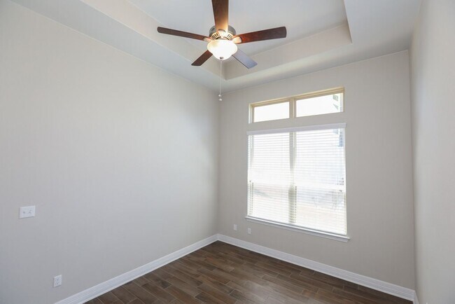 Building Photo - 5108 Alonso Dr