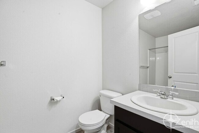 Building Photo - 11745 NE 22nd Way