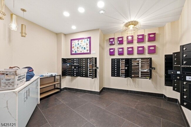 Building Photo - 14 Ward St