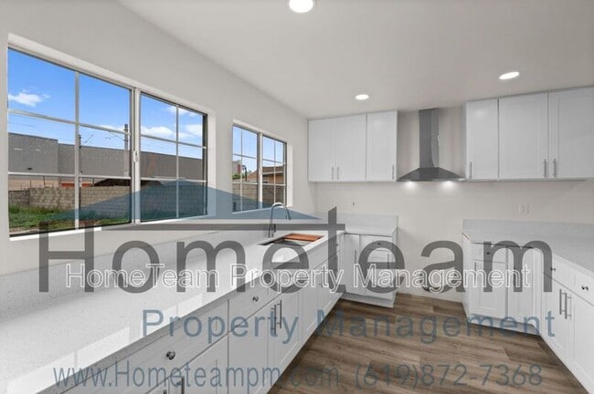 Building Photo - 820 Harris Ave