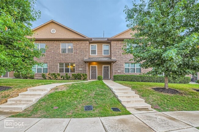 Primary Photo - 1308 Lakecrest Ln