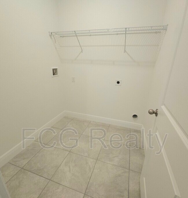 Building Photo - 8719 SW 133rd Ln Rd