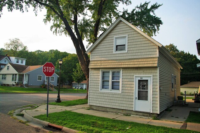Building Photo - 551 W Michigan St