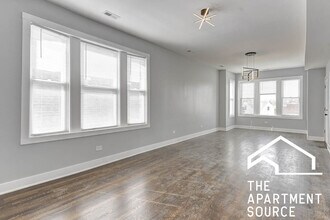 Building Photo - 2935 N Lawndale Ave