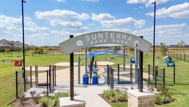 Building Photo - 6015 Mocha Palms Dr