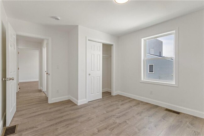 Building Photo - 30 Danby St