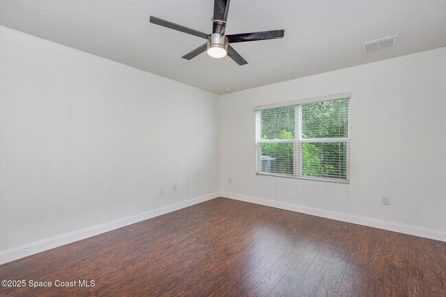 Building Photo - 2675 Falcon Ln