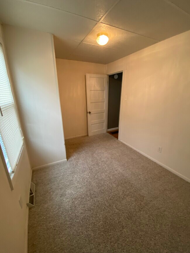 Bedroom #3 - 254 Oak St