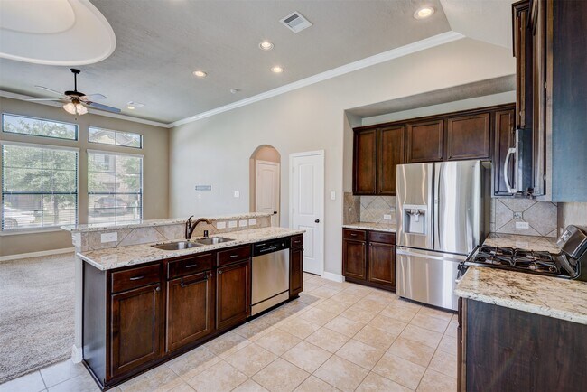 Building Photo - 25151 Alina Ln