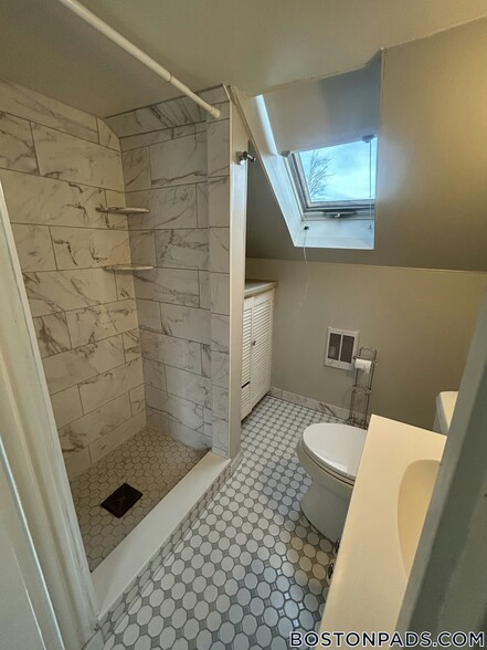 Building Photo - 40 Warren Ave