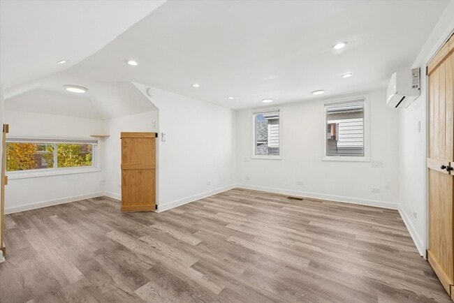 Building Photo - 3831 N New England Ave