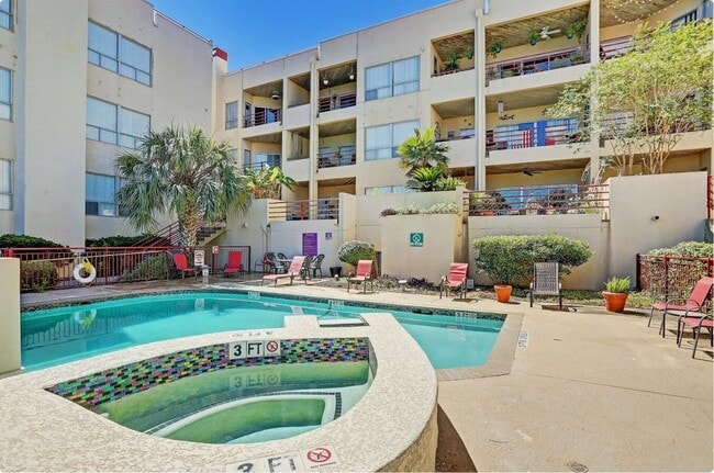 Building Photo - Legend Point Condominiums