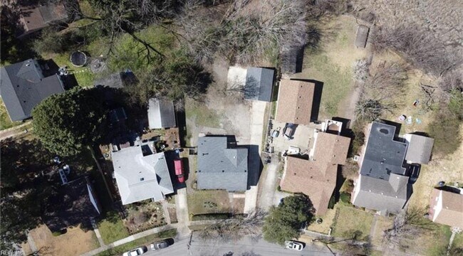 Building Photo - 5425 Silbert Rd