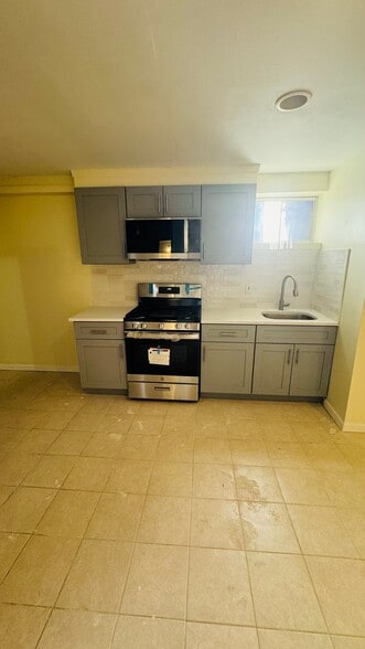 Building Photo - 10915 164th St