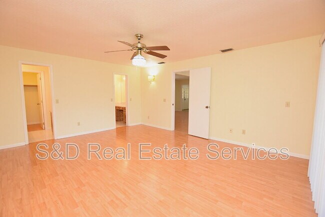 Building Photo - 1715 High Point Dr