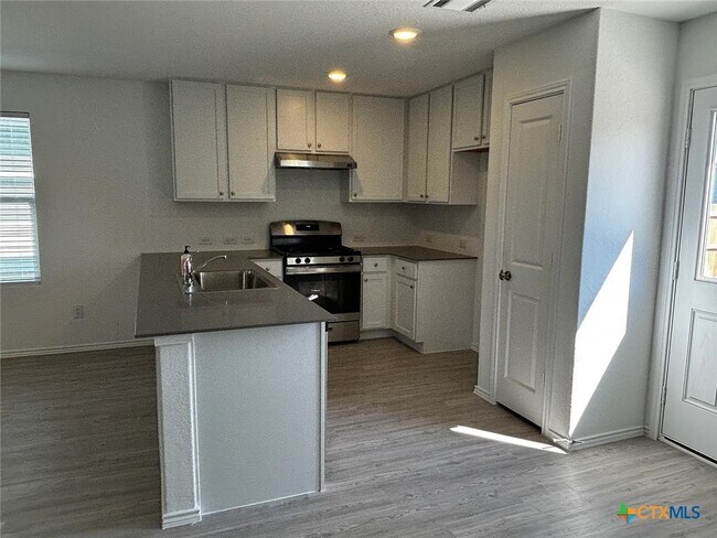 Building Photo - 2436 Hunter Peak