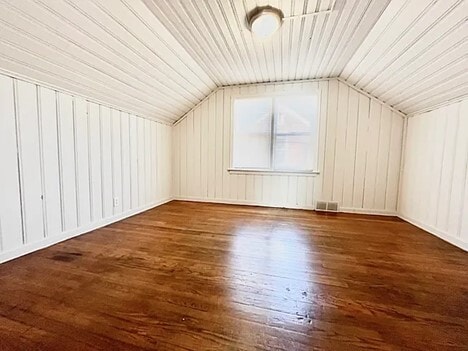 Building Photo - 20211 Gilchrist St