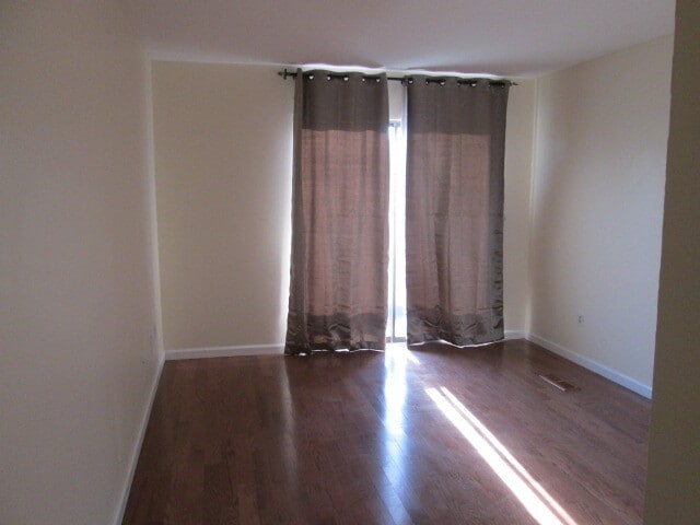 PRIMARY BR - 721 Robert Frost Dr
