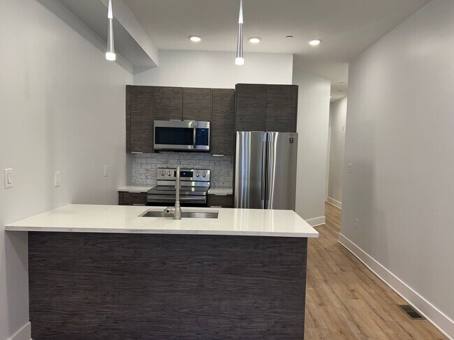 Building Photo - 4242 W Girard Ave