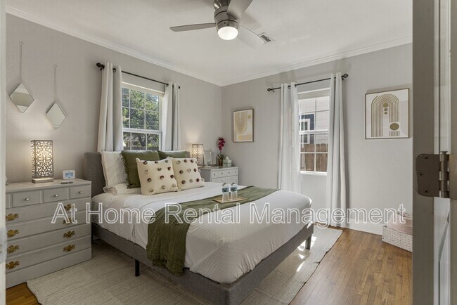 Building Photo - 4911 S Cincinnati Ave