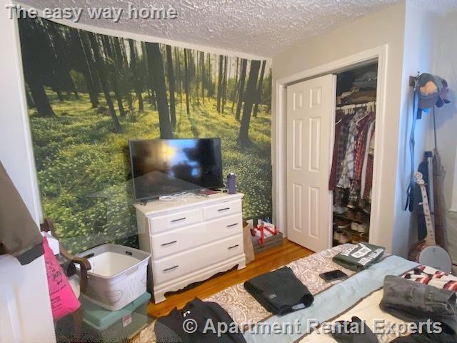 Building Photo - 519 Main St