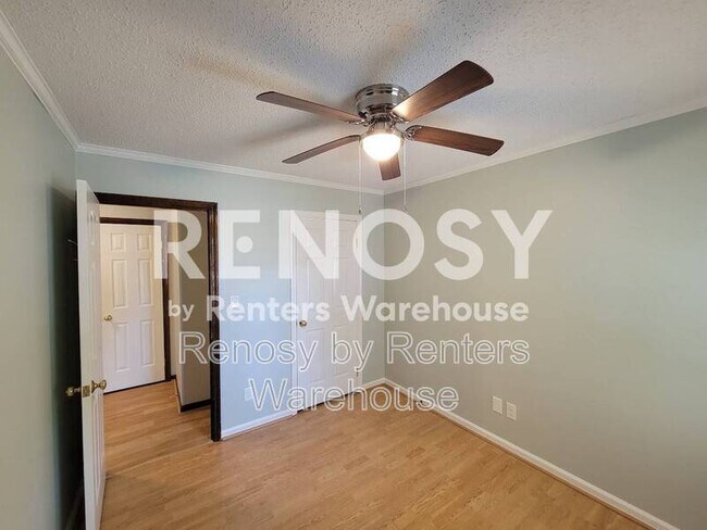 Building Photo - 914 Wildwood Square Ct