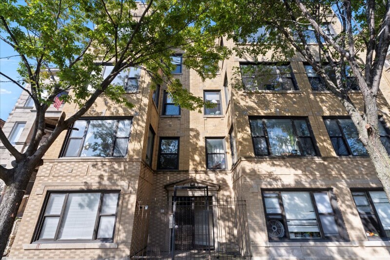 Primary Photo - 1152 N Kedzie Ave