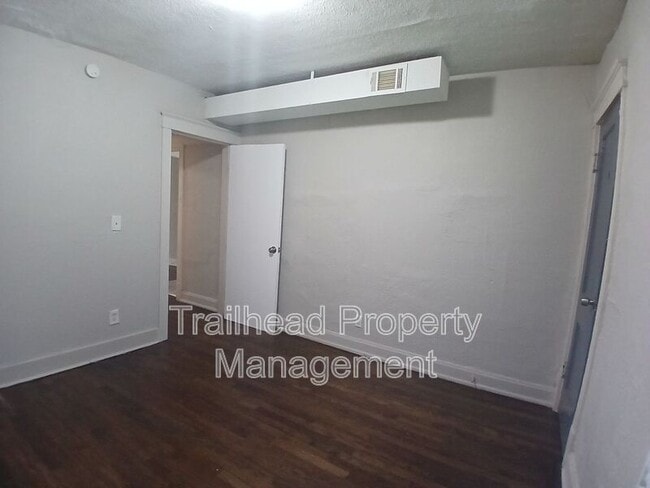 Building Photo - 104 N Indiana Ave