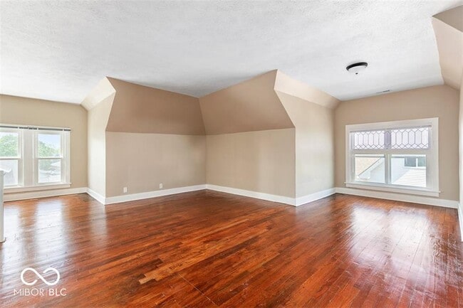 Building Photo - 509 N Meridian St