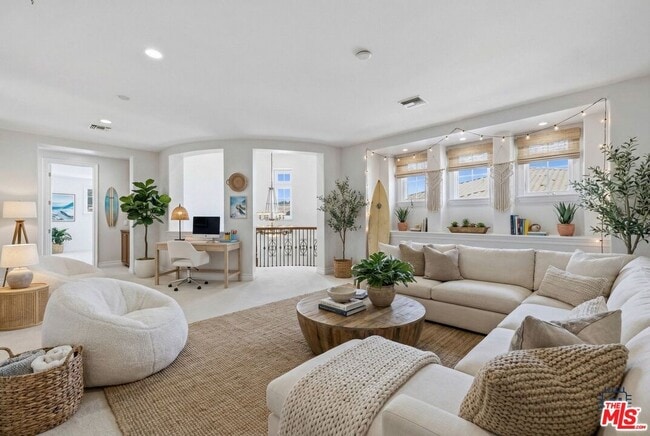Building Photo - 25561 Prado De Oro