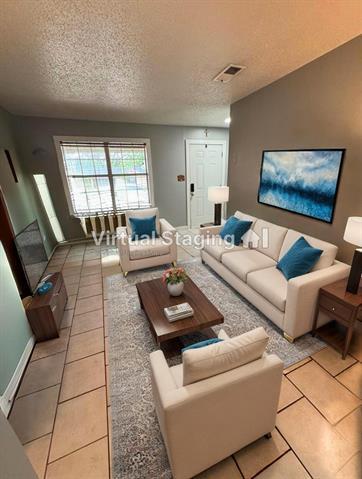 Building Photo - 321 Bowles Ct