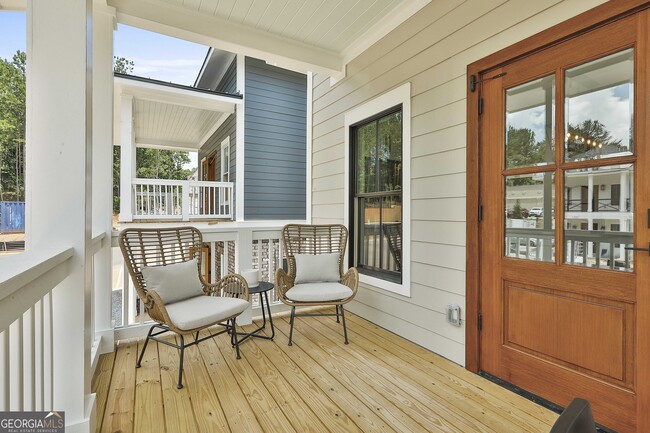 Building Photo - 3042 State St