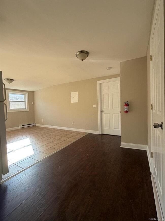 Building Photo - 13 Hammersley Ave