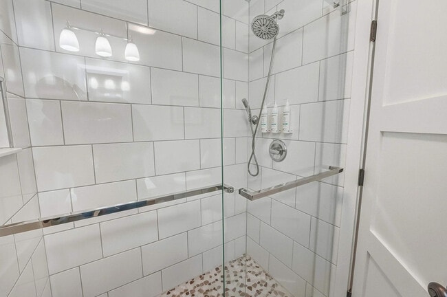 Building Photo - 4240 Johnston Ln