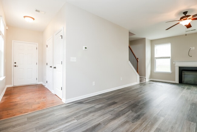 Building Photo - 1516 Driftwood Ln