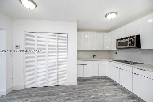 Building Photo - 11950 SW 182nd Terrace