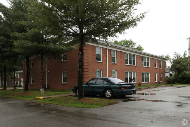 Building Photo - Eastlawn Arms